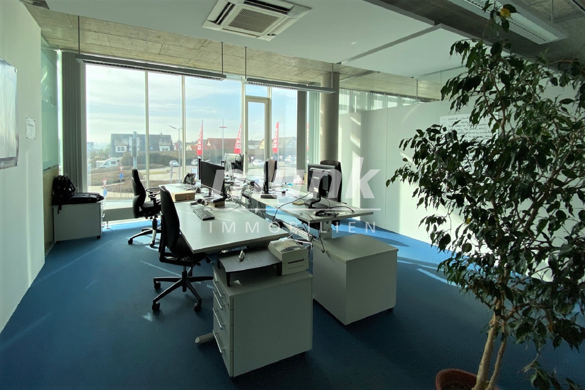 Moderne Bürofläche mit ausreichend Stellplätzen im Norden Ulms!